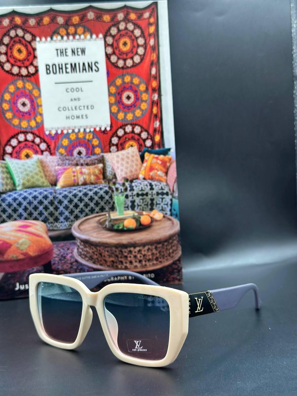 Trendy Fashion Sunglasses 🕶️✨